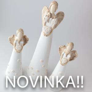 Andílek s bílými kvítky 55 cm