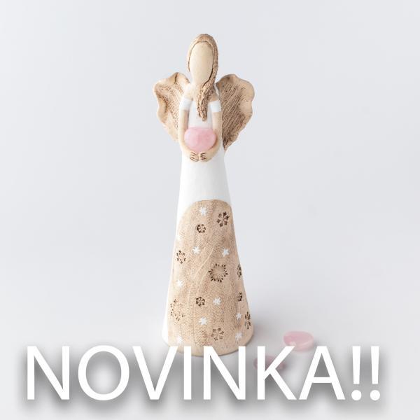Andílek se sněhovými vločkami 35 cm růženín